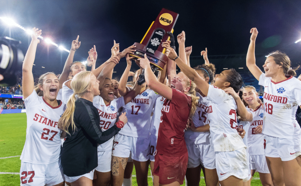 夯实香港足 夯实香港足